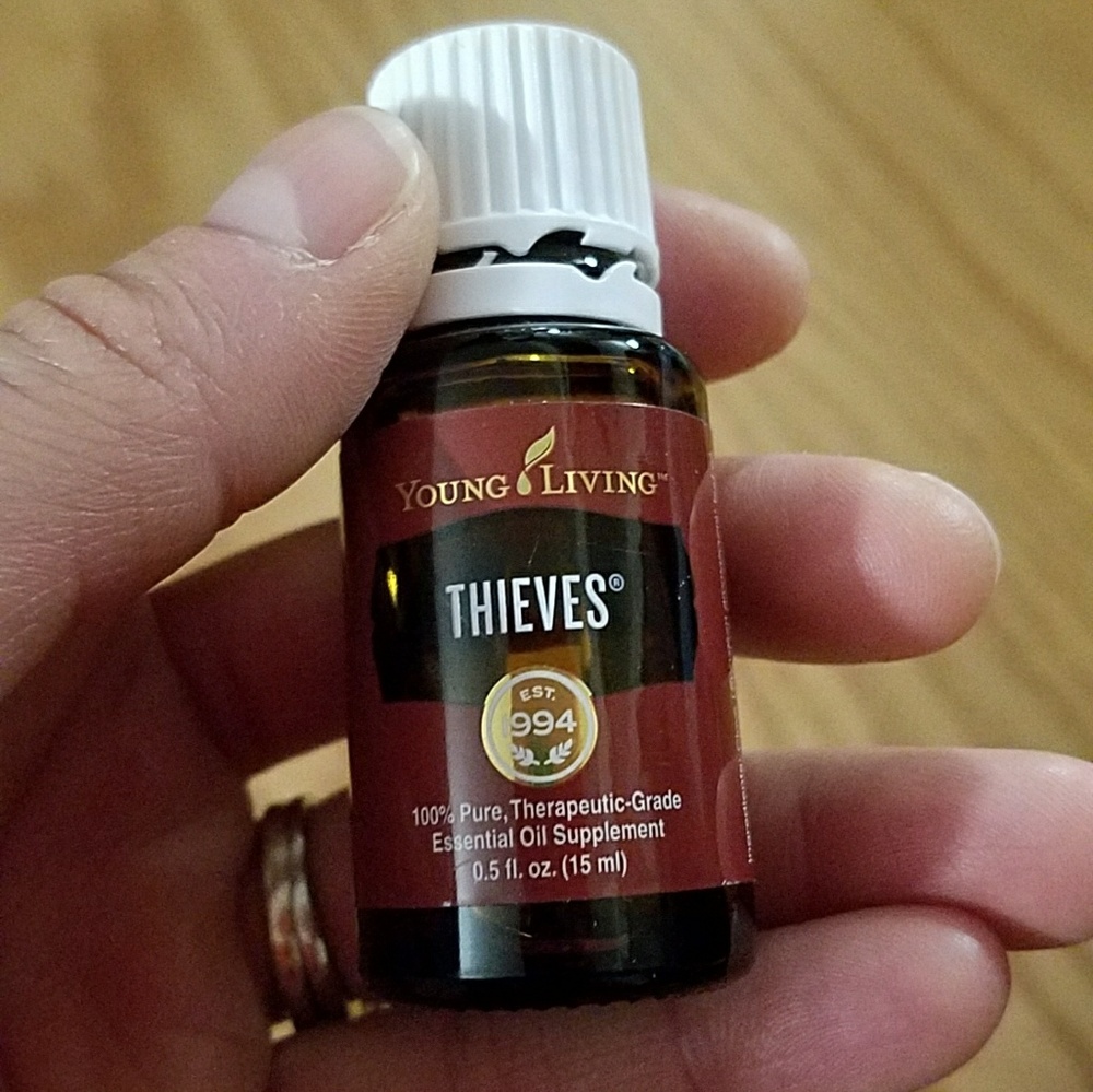 Young Living Thieves Essential Oil
